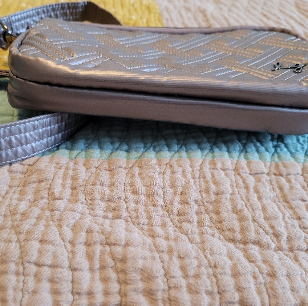 lug LIKE NEW Coupe XL Quilted Convertible Crossbody Belt Bag - Silver Metallic - Picture 2 of 8